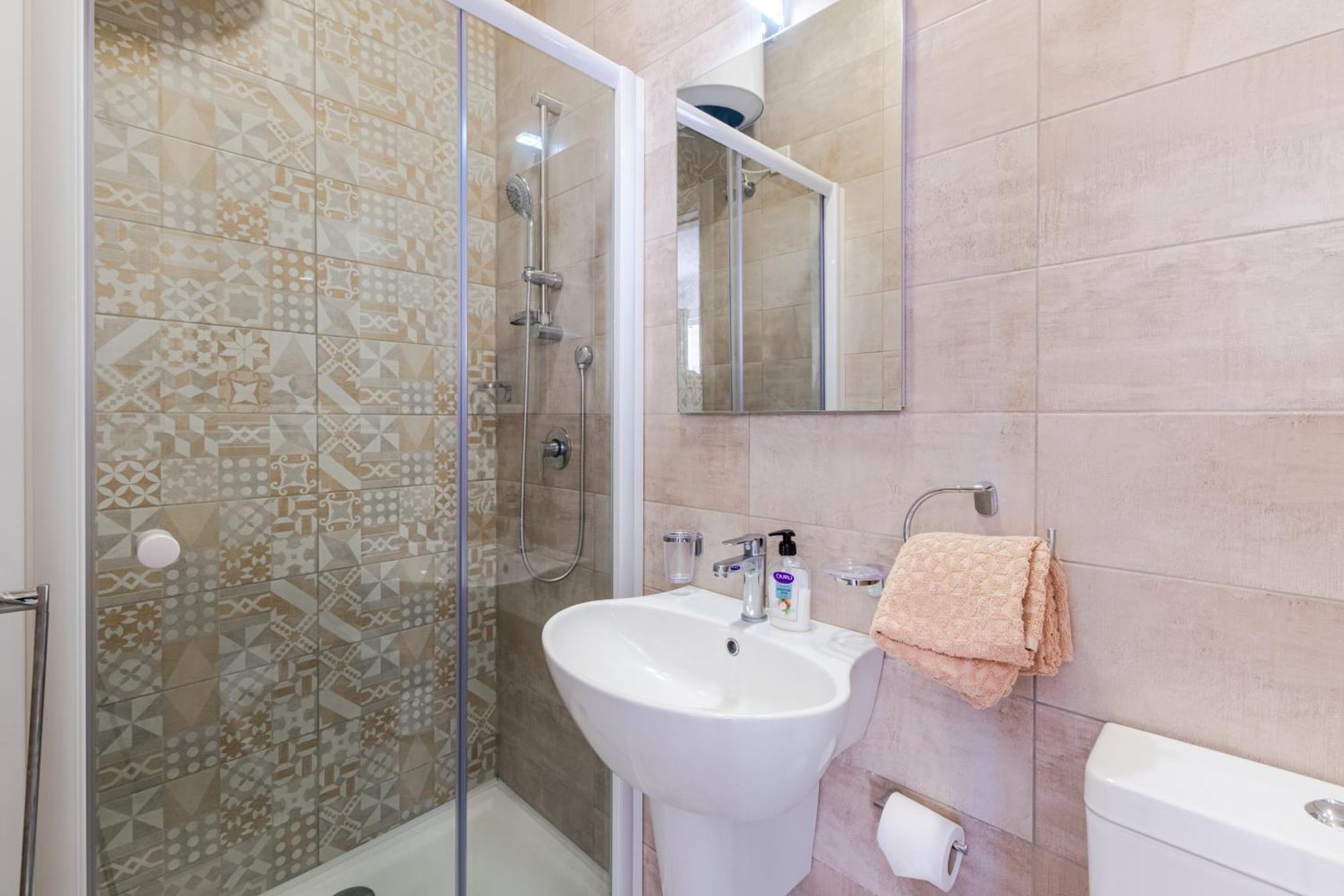 Brand New Apartment 3 Bdr 2 Bth H12 セント・ポールズ・ベイ エクステリア 写真